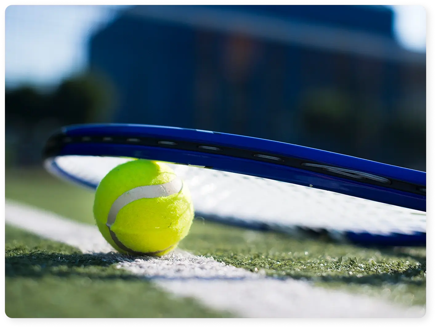 athlete-holding-racket-ball-2